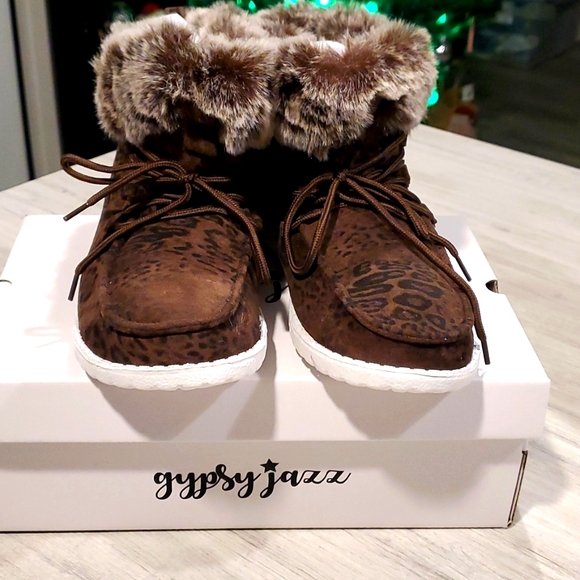 Gypsy Jazz Shoes - COPY - Gypsy Jazz Fancy with the Furs. Women's Size 8.5